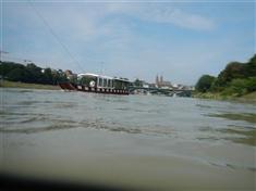 vor der Wettsteinbruecke und Faehre